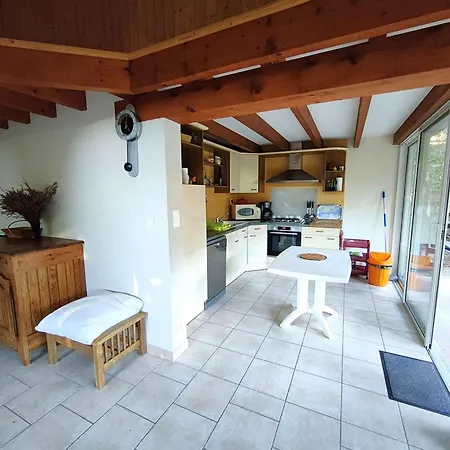 En Lisière De Forêt Avec Jardin, à 1,5 Km De L'océan, Idéale Pour Des Reposantes - Fr-1-736-16 Villa